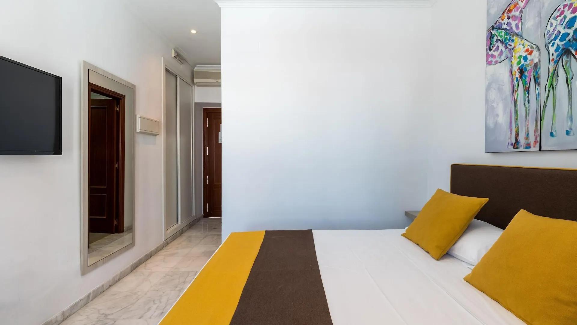 Cool Sevilla Hotel 2*,
